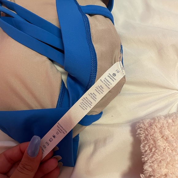 Lululemon Sports Bra in Blue - Picture 4 of 4